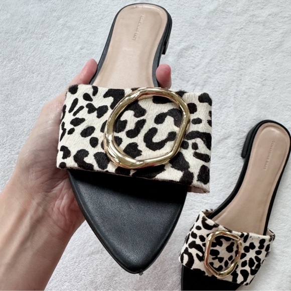 Something Navy Leopard Print Slide Sandals Gold Buckle Pointed Toe Mules Size 8 - Picture 3 of 8